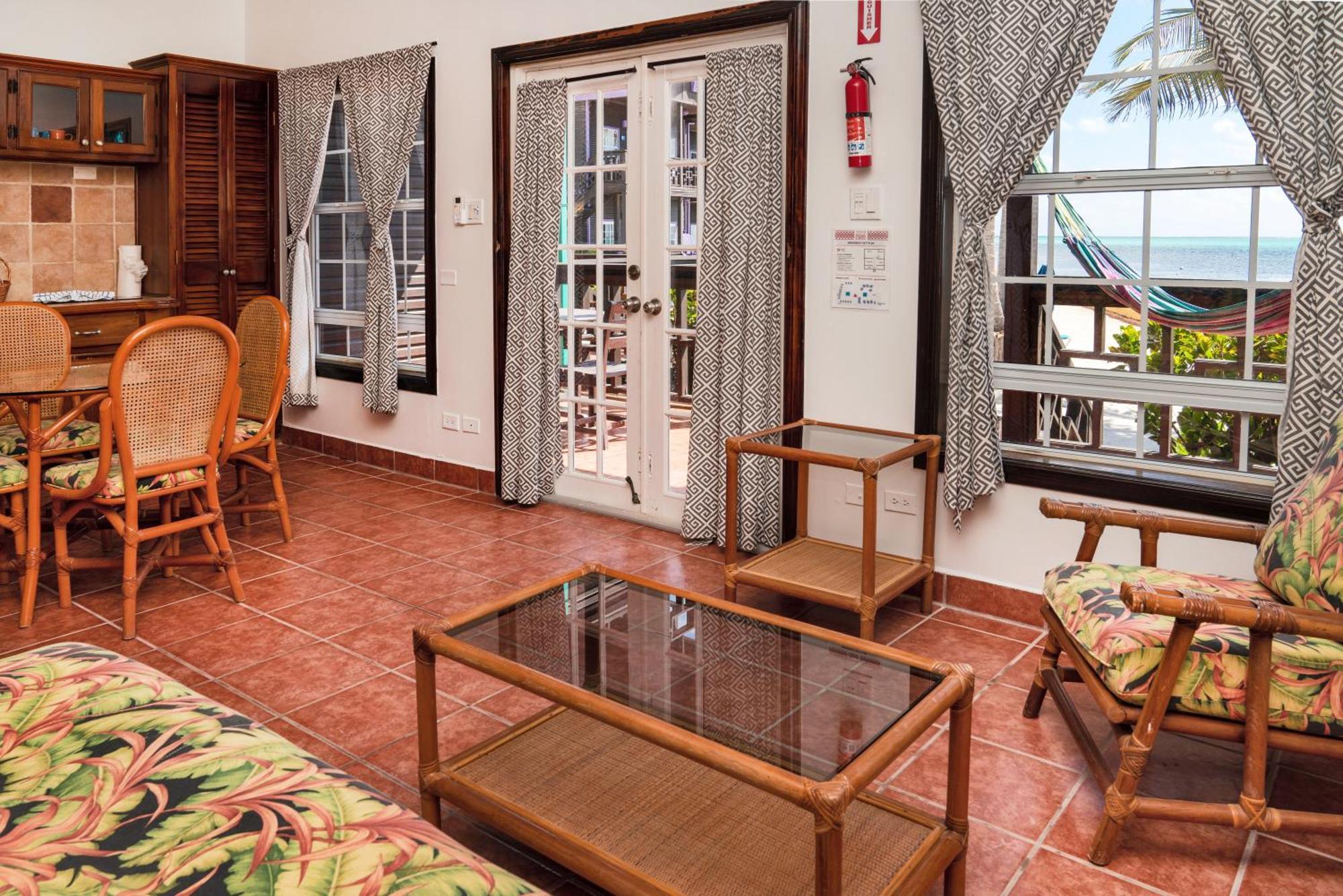 فندق X'Tan Ha- The Waterfront سان بيدرو المظهر الخارجي الصورة